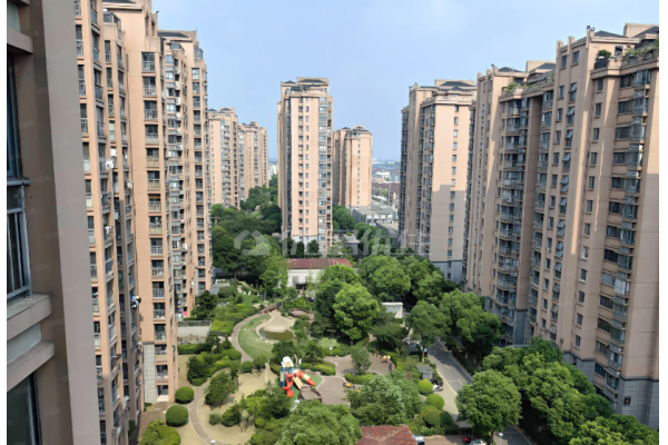 选房风水避坑指南：内外环境与命理宜忌全解析